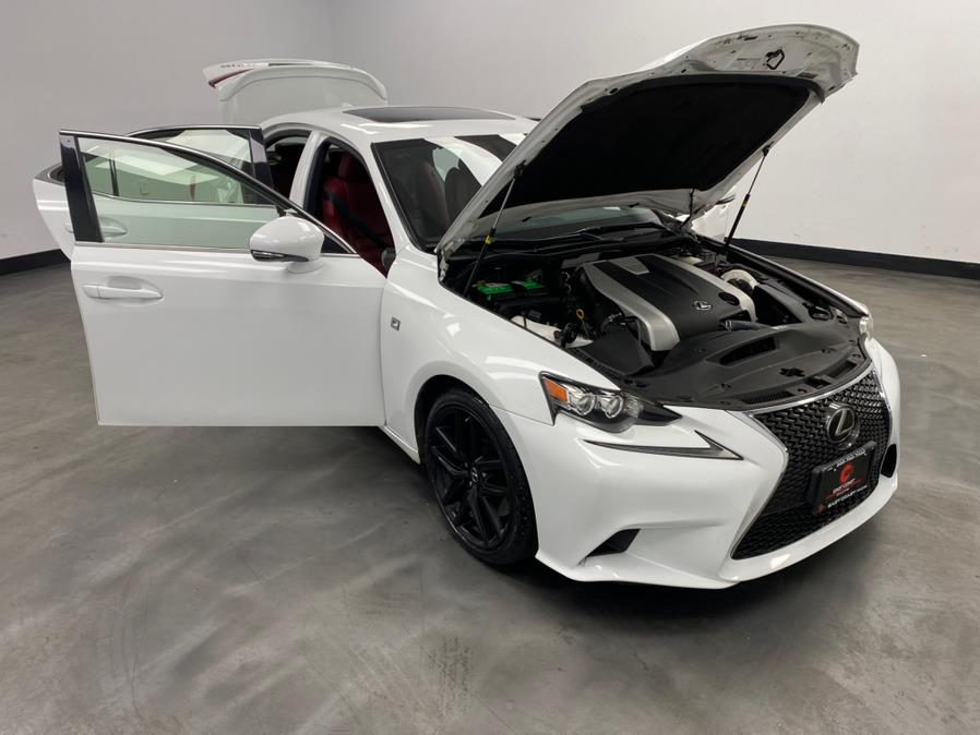 2016 Lexus IS 300 photo