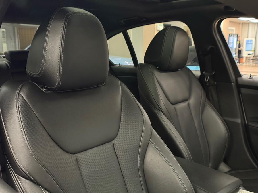 2022 BMW 3-Series M340i xDrive Sedan photo