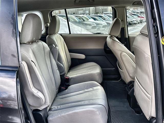 2014 Mazda Mazda5 Grand Touring photo