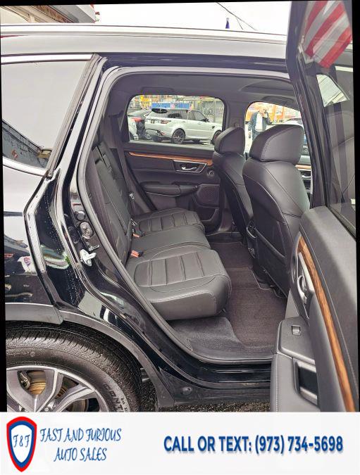 2022 Honda CR-V Touring Sport Utility 4D photo