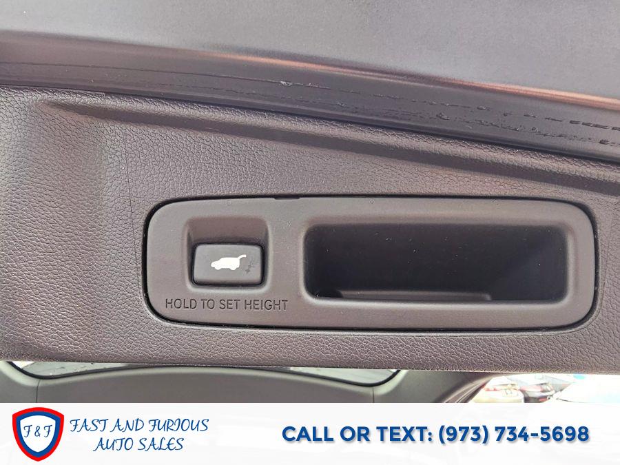 2022 Honda CR-V Touring Sport Utility 4D photo