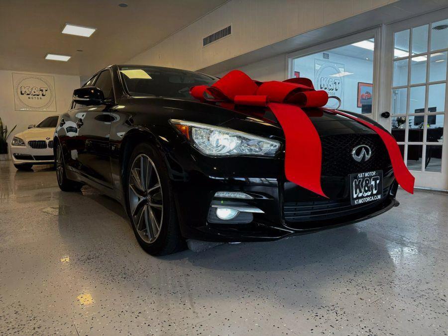 2015 Infiniti Q50 3.7 Sedan 4D photo