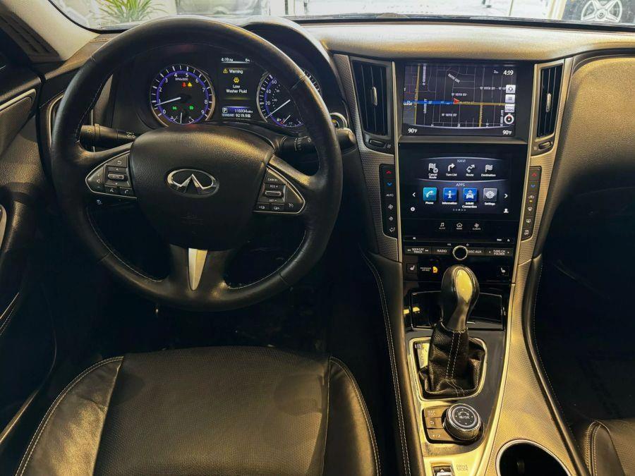 2015 Infiniti Q50 3.7 Sedan 4D photo