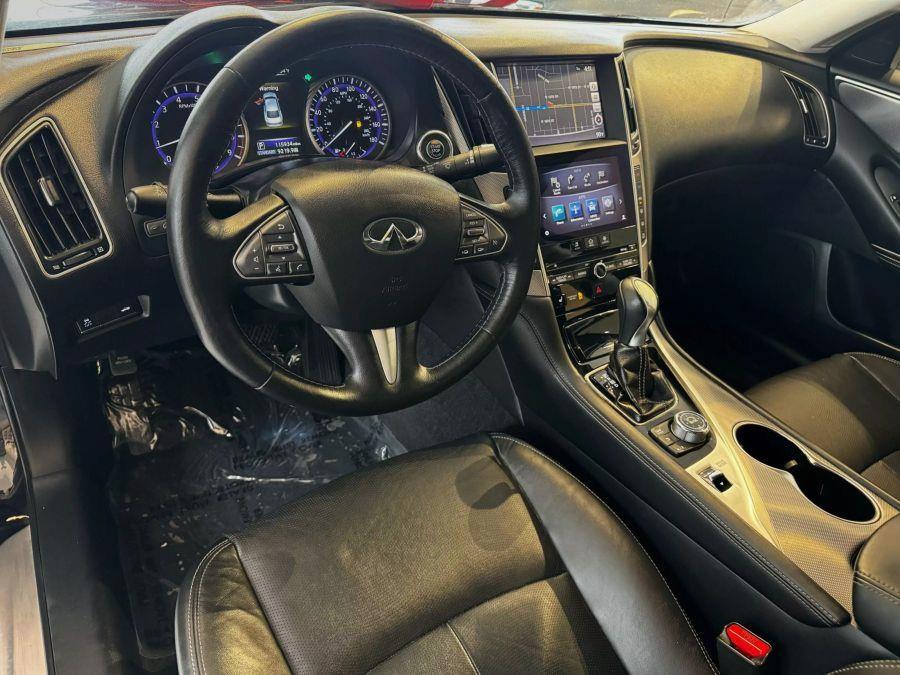 2015 Infiniti Q50 3.7 Sedan 4D photo