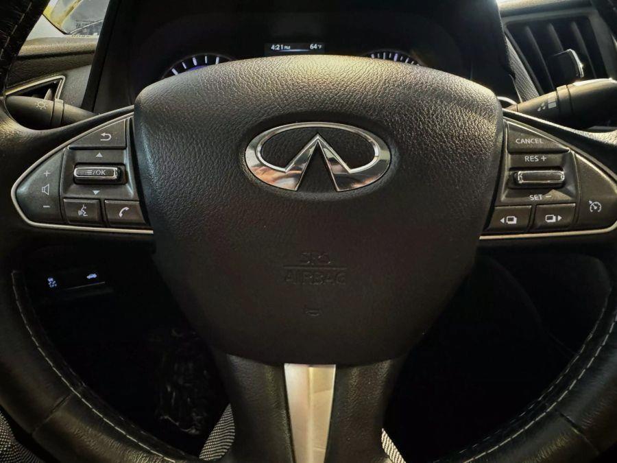 2015 Infiniti Q50 3.7 Sedan 4D photo