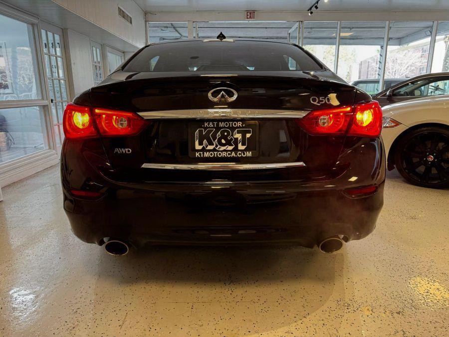 2015 Infiniti Q50 3.7 Sedan 4D photo
