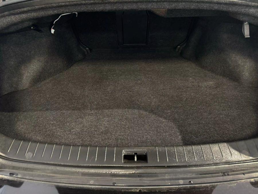 2015 Infiniti Q50 3.7 Sedan 4D photo