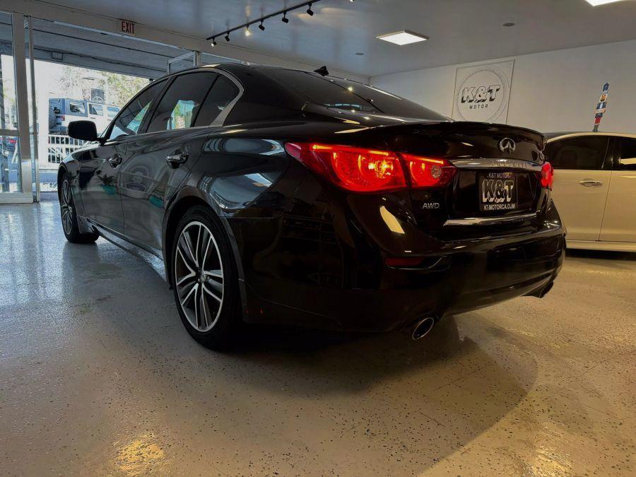 2015 Infiniti Q50 3.7 Sedan 4D photo