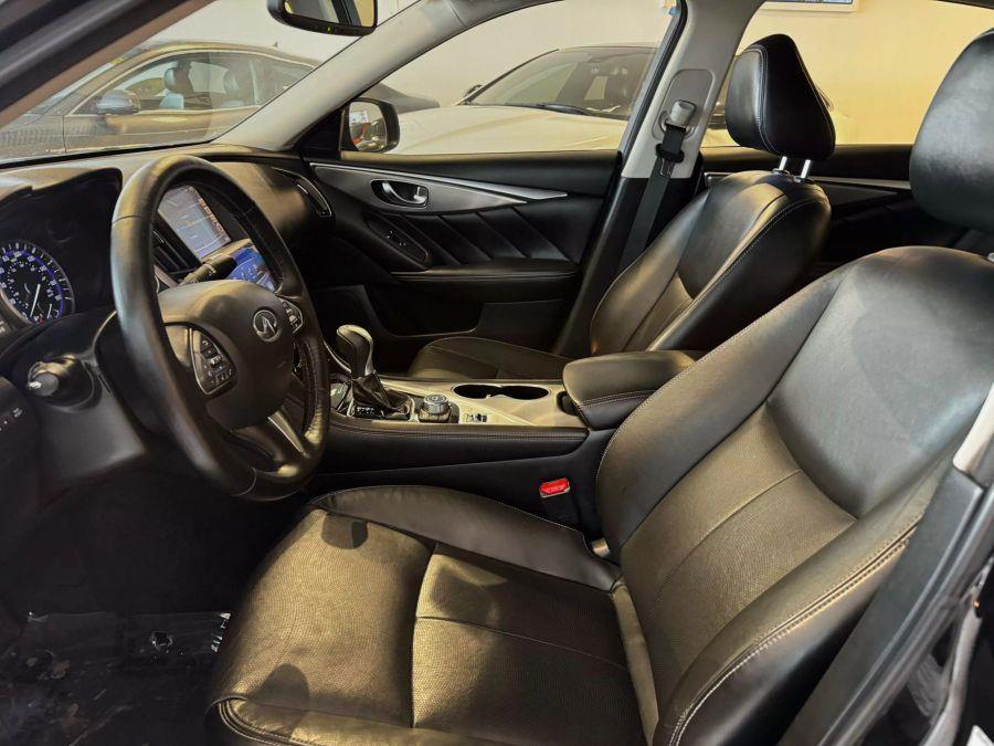 2015 Infiniti Q50 3.7 Sedan 4D photo