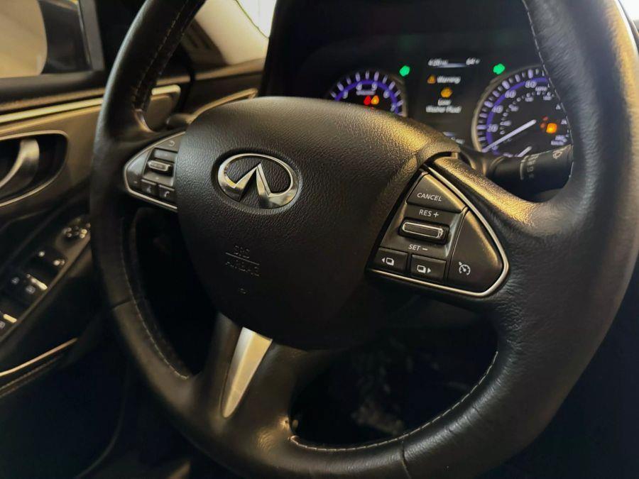 2015 Infiniti Q50 3.7 Sedan 4D photo