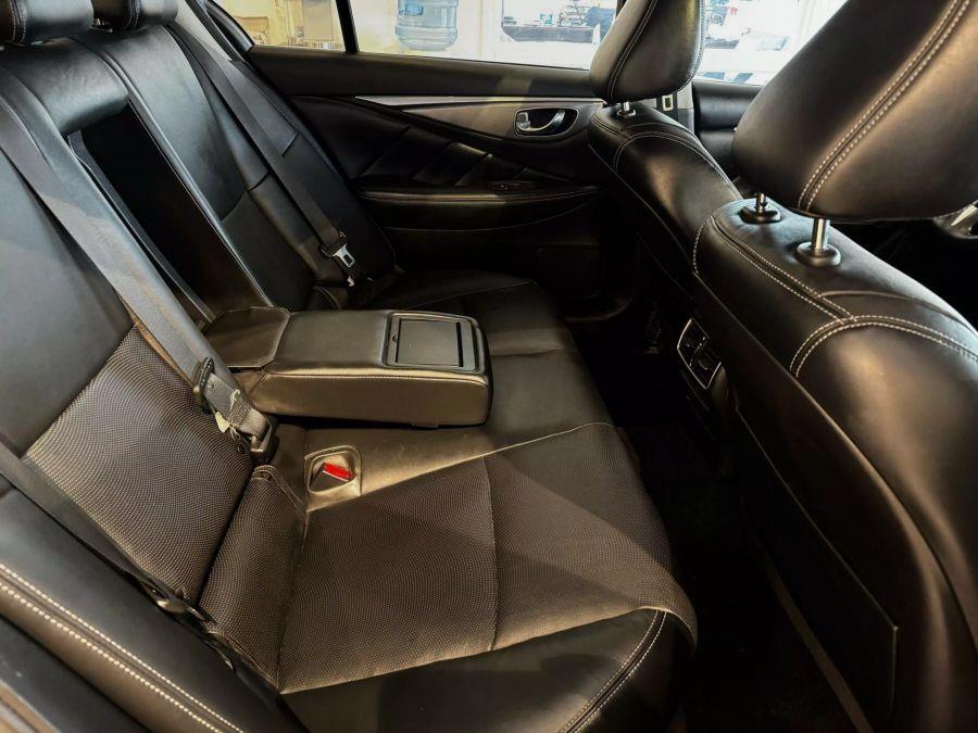 2015 Infiniti Q50 3.7 Sedan 4D photo