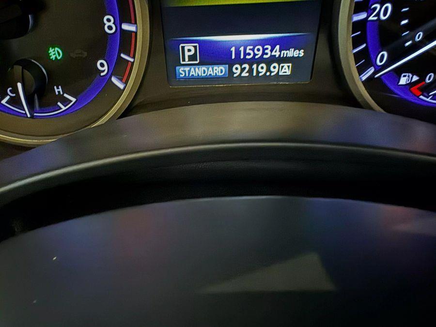 2015 Infiniti Q50 3.7 Sedan 4D photo