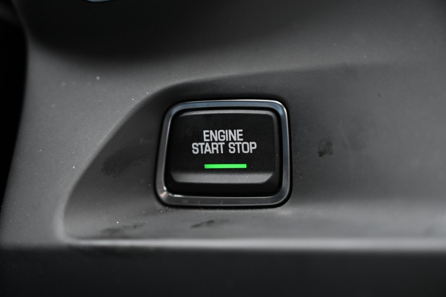 2023 Chevrolet Camaro 2dr Cpe 1LT photo