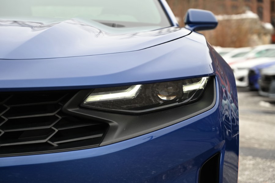 2023 Chevrolet Camaro 2dr Cpe 1LT photo
