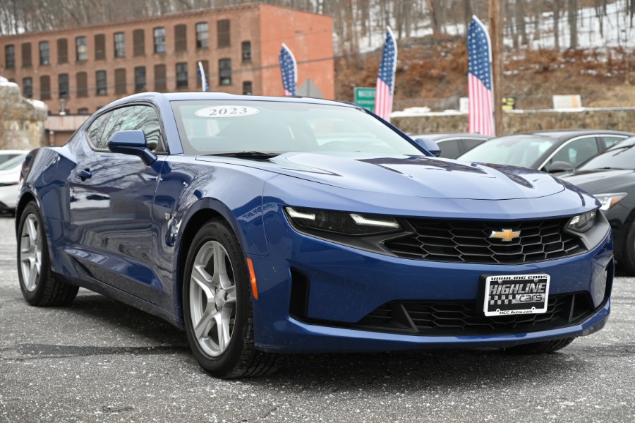 2023 Chevrolet Camaro 2dr Cpe 1LT photo