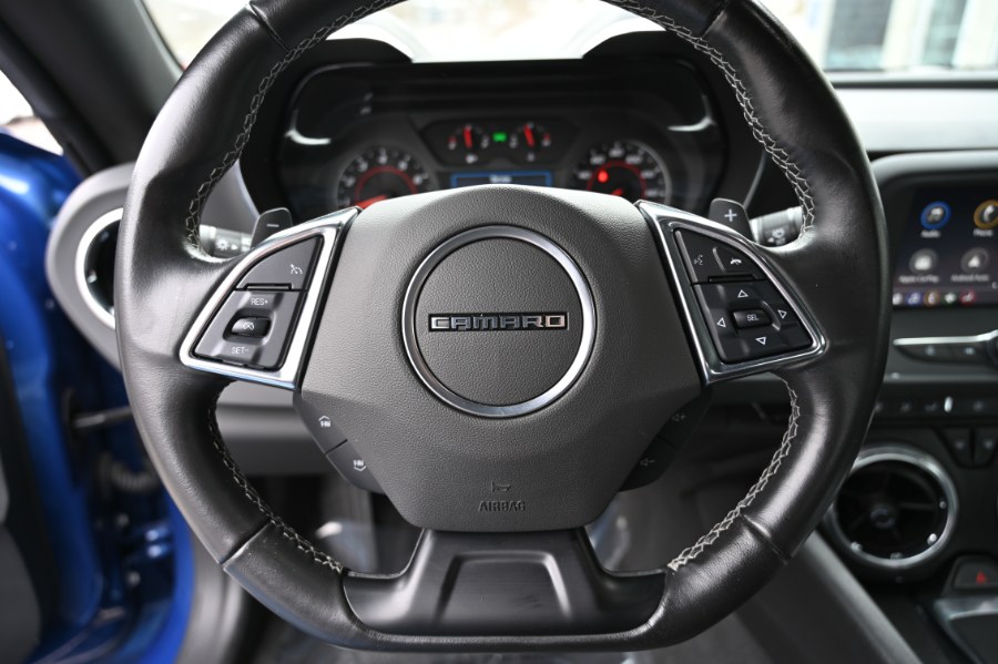 2023 Chevrolet Camaro 2dr Cpe 1LT photo