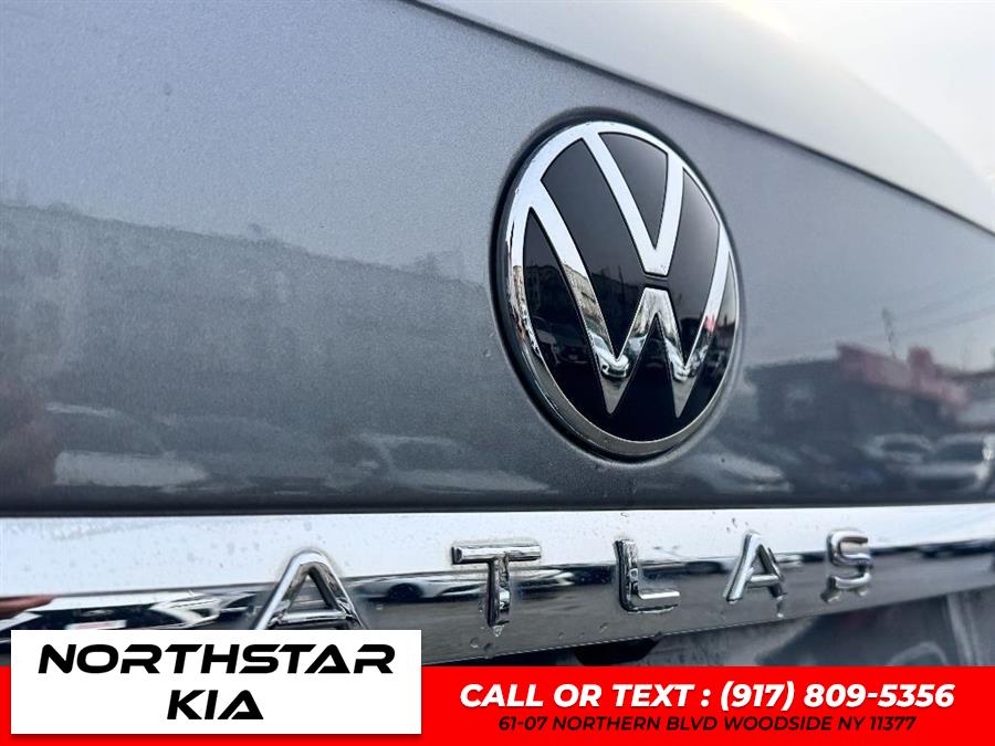 2021 Volkswagen Atlas SEL photo