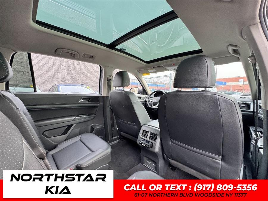 2021 Volkswagen Atlas SEL photo