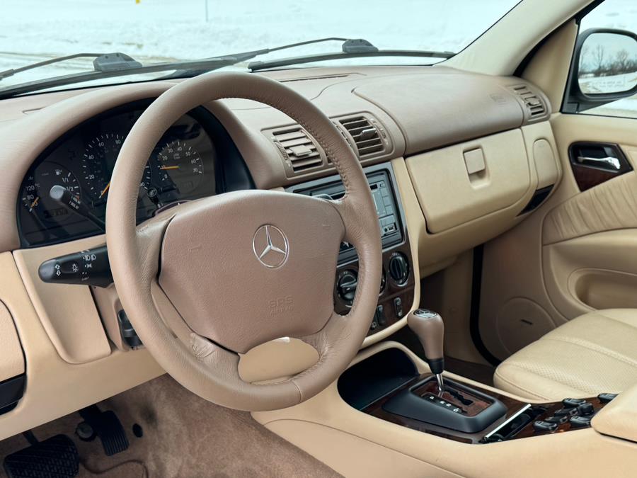 2001 Mercedes-Benz M-Class ML320 photo