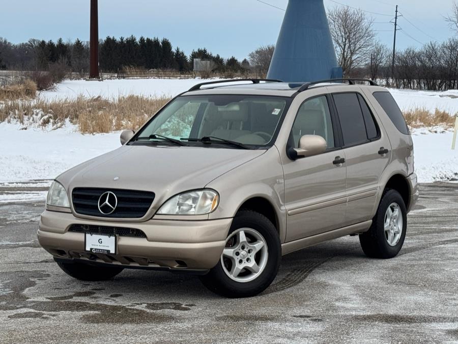 2001 Mercedes-Benz M-Class ML320 photo