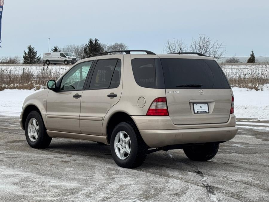 2001 Mercedes-Benz M-Class ML320 photo