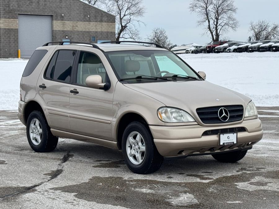 2001 Mercedes-Benz M-Class ML320 photo