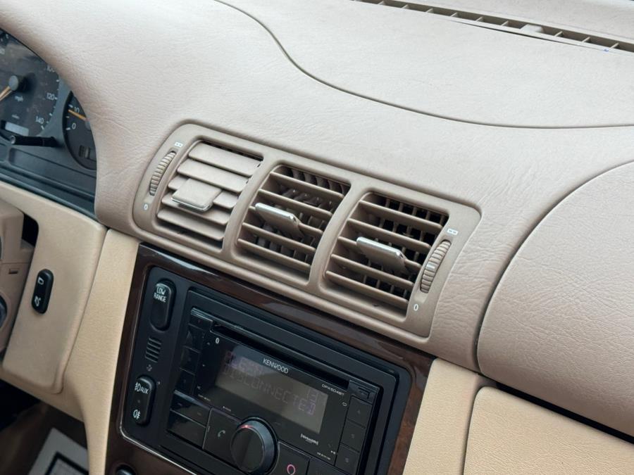 2001 Mercedes-Benz M-Class ML320 photo