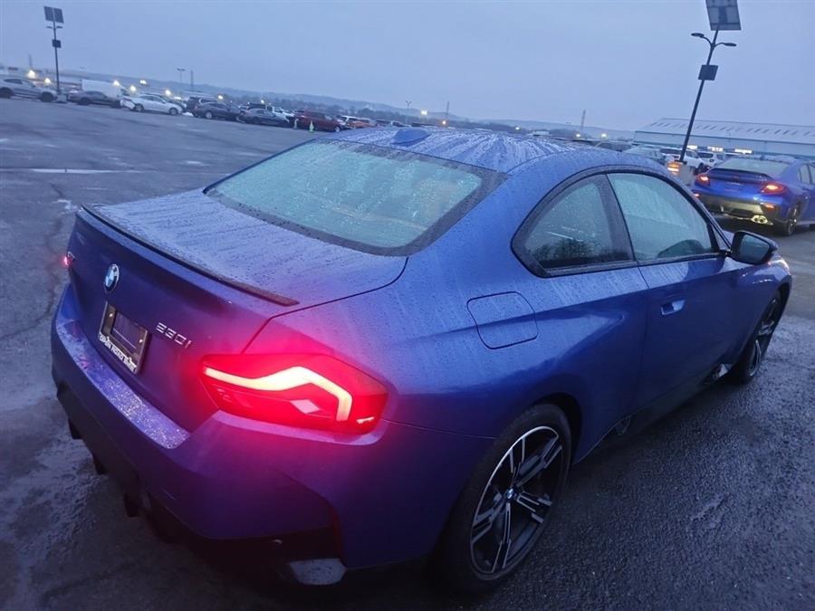 2023 BMW 2 Series 230i xDrive photo