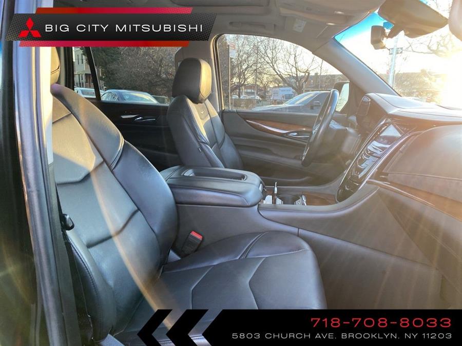 2020 Cadillac Escalade Premium Luxury photo
