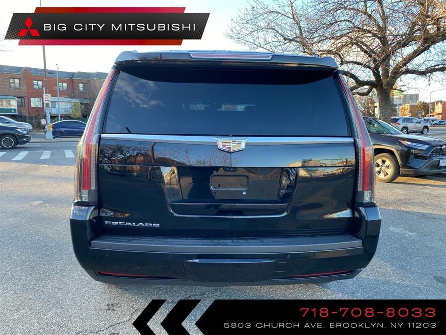 2020 Cadillac Escalade Premium Luxury photo