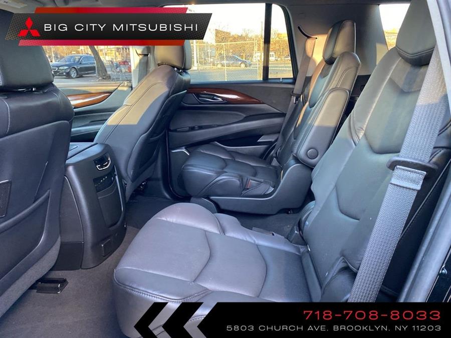 2020 Cadillac Escalade Premium Luxury photo
