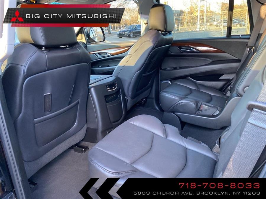 2020 Cadillac Escalade Premium Luxury photo