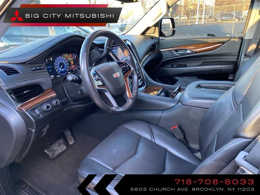2020 Cadillac Escalade Premium Luxury photo