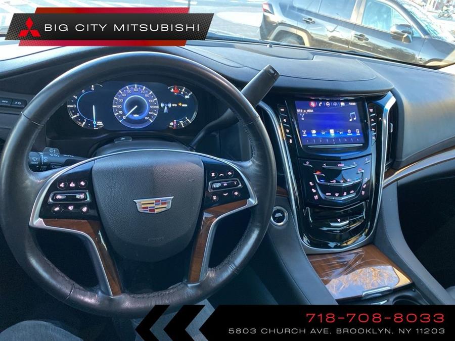2020 Cadillac Escalade Premium Luxury photo