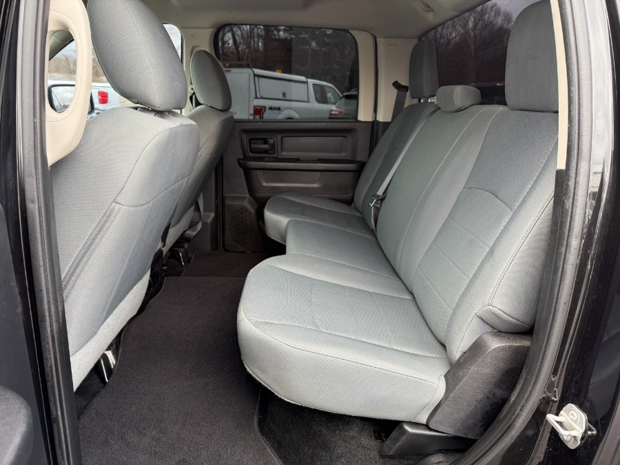 2016 RAM 1500 4WD Crew Cab 140.5