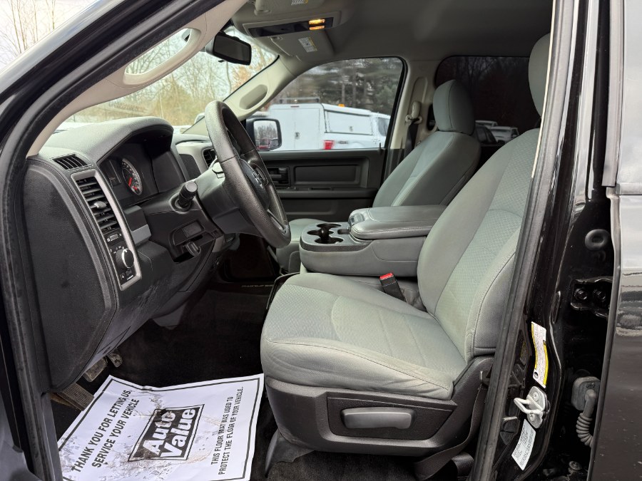 2016 RAM 1500 4WD Crew Cab 140.5
