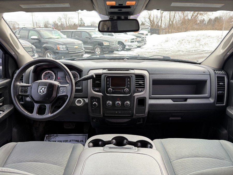 2016 RAM 1500 4WD Crew Cab 140.5