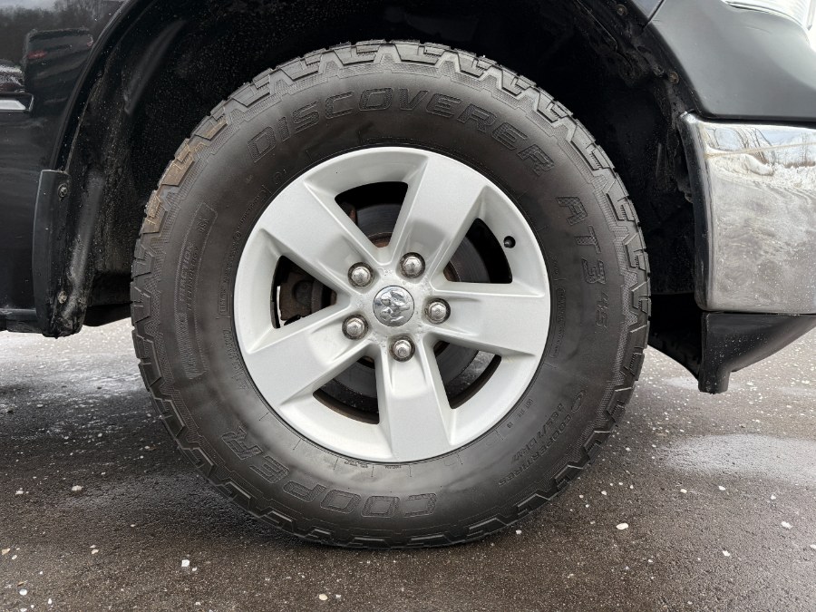 2016 RAM 1500 4WD Crew Cab 140.5