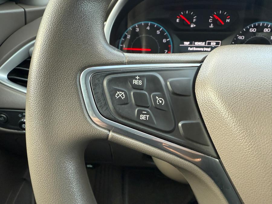 2017 Chevrolet Malibu 4dr Sdn LS w/1FL photo