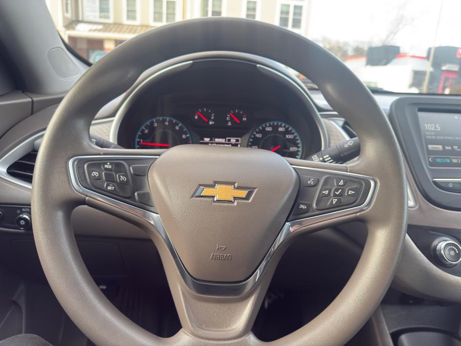 2017 Chevrolet Malibu 4dr Sdn LS w/1FL photo