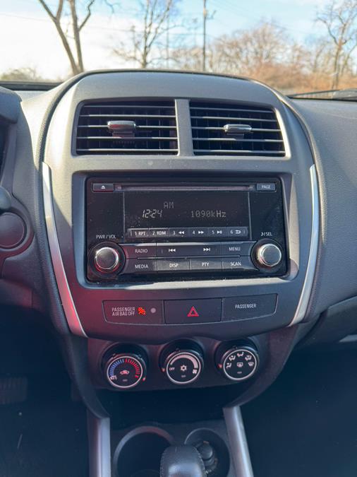 2014 Mitsubishi Outlander Sport ES photo