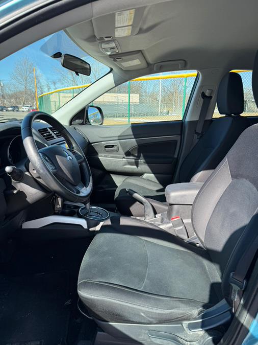 2014 Mitsubishi Outlander Sport ES photo