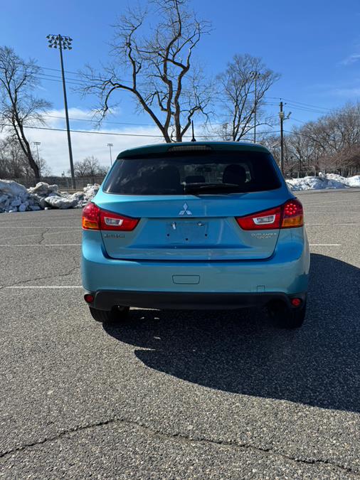 2014 Mitsubishi Outlander Sport ES photo