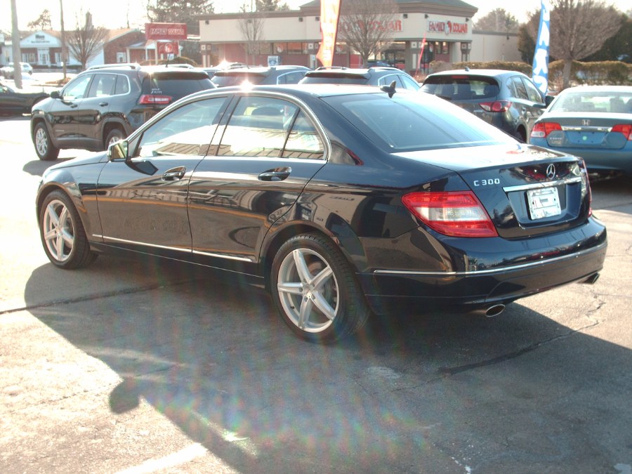 2011 Mercedes-Benz C-Class C300 4MATIC Luxury photo