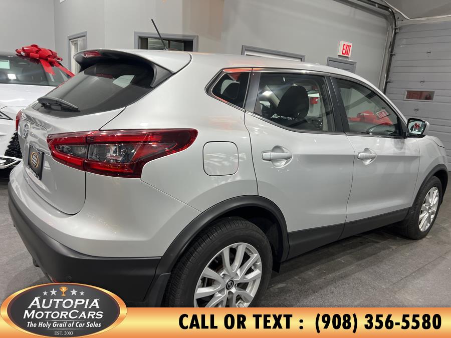 2021 Nissan Rogue Sport FWD S photo
