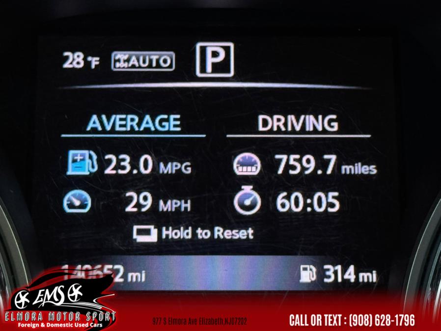 2017 Nissan Pathfinder 4x4 SV photo