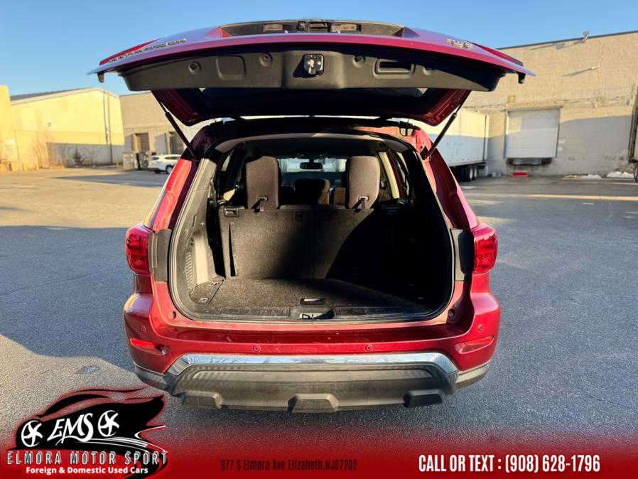 2017 Nissan Pathfinder 4x4 SV photo