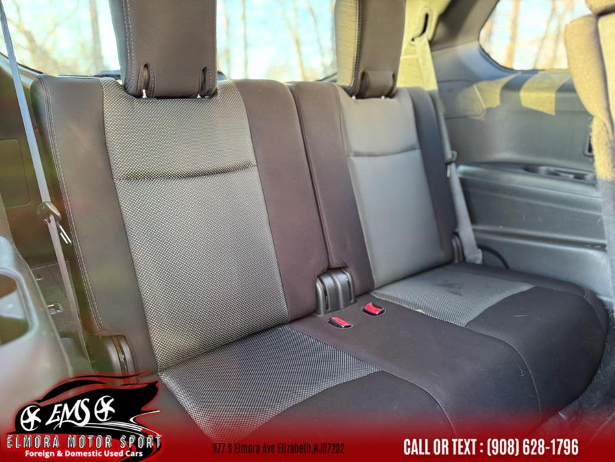2017 Nissan Pathfinder 4x4 SV photo