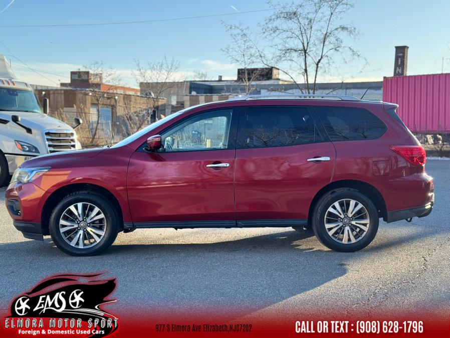 2017 Nissan Pathfinder 4x4 SV photo