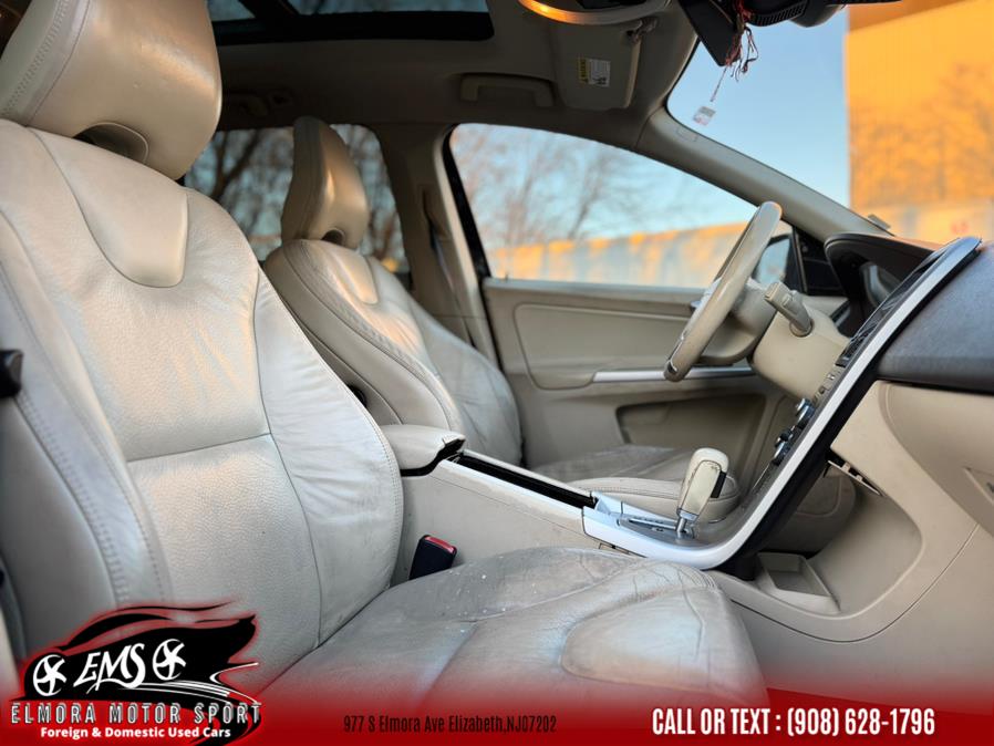 2011 Volvo XC60 T6 photo